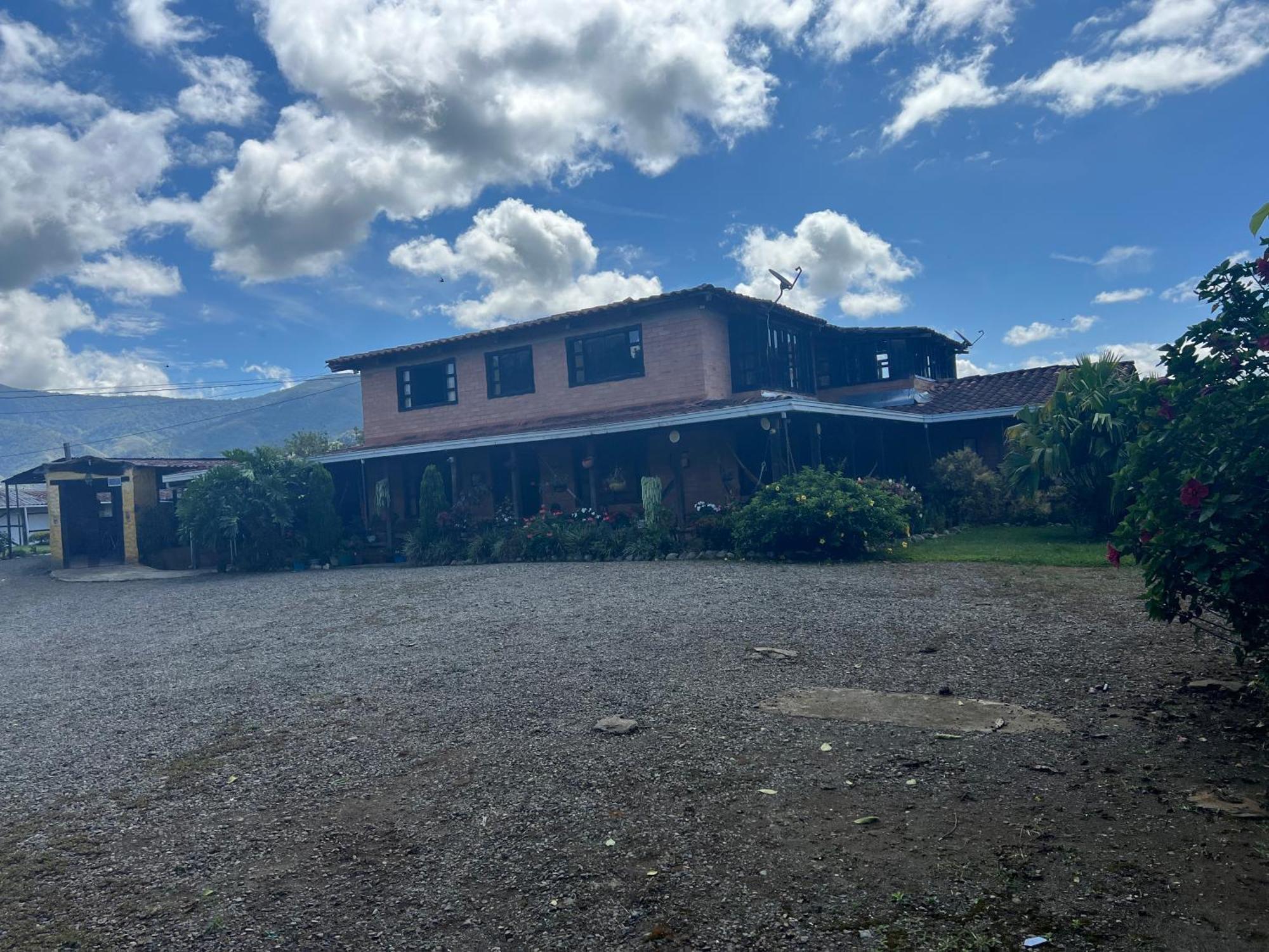 Finca Hotel Paraiso Urrao エクステリア 写真
