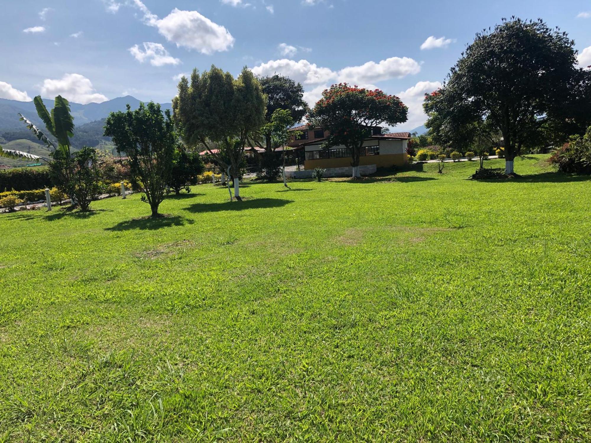 Finca Hotel Paraiso Urrao エクステリア 写真