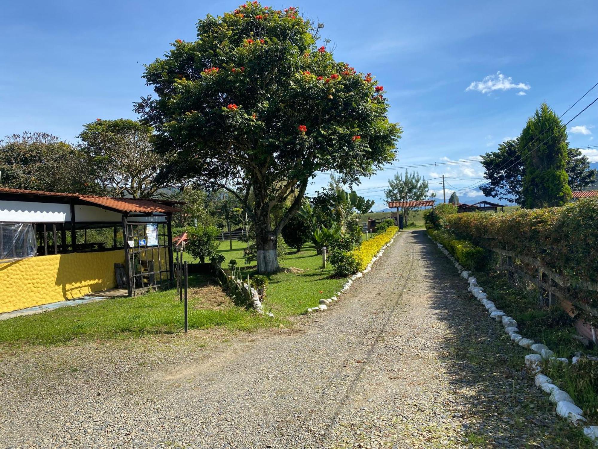 Finca Hotel Paraiso Urrao エクステリア 写真